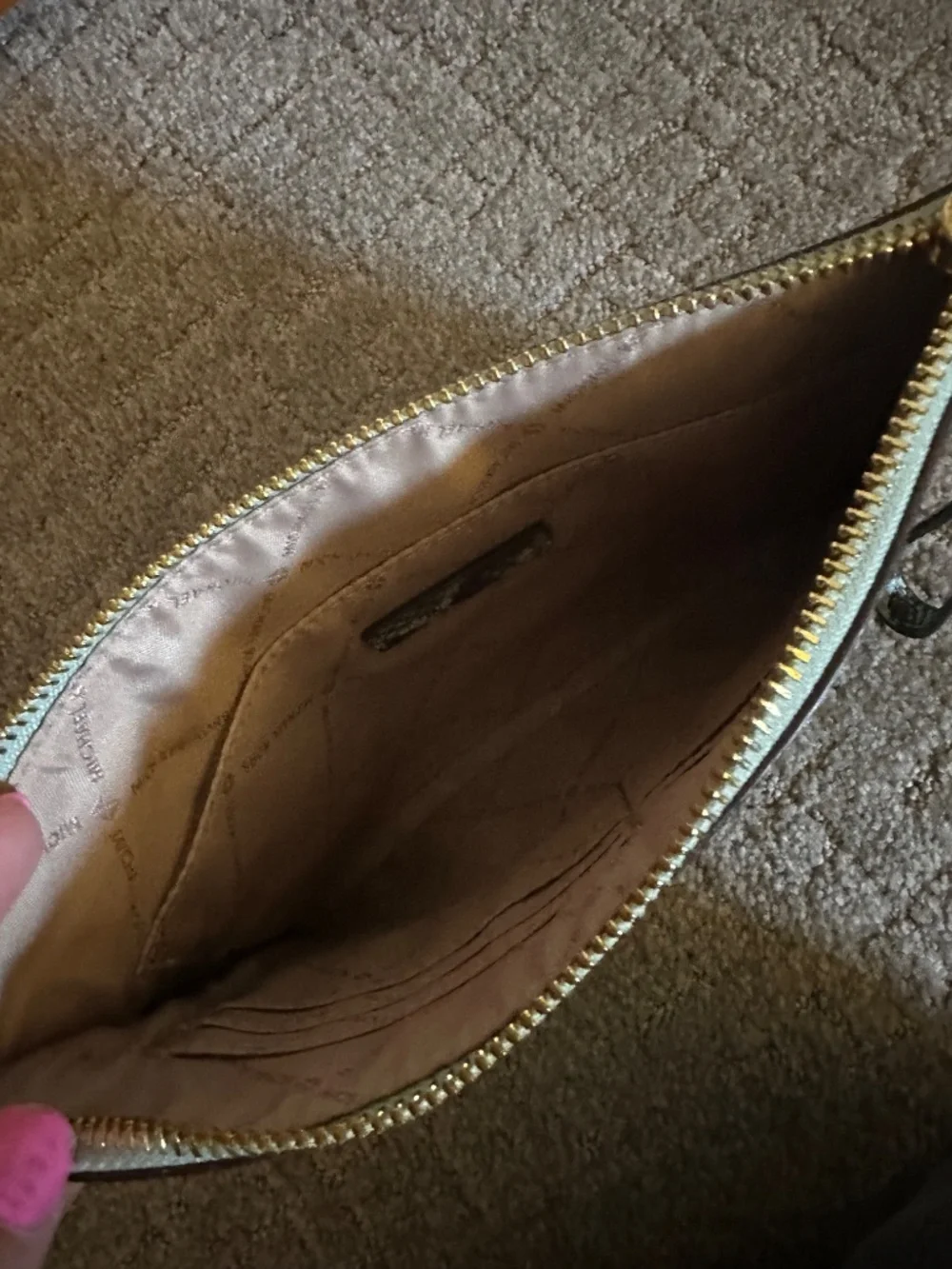 Michael Kors Capacity Wristlet